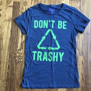 Crazy Dog Women’s screen print shirt Medium NWOT